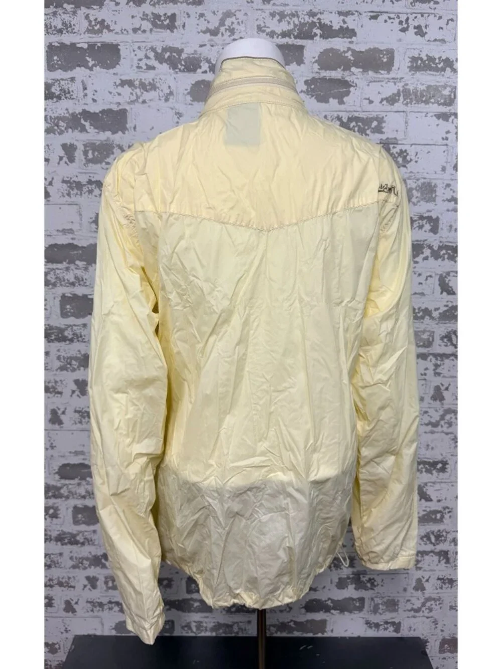 Quiksilver yellow Full-Zip Lightweight Windbreaker Jacket - Men's Size M